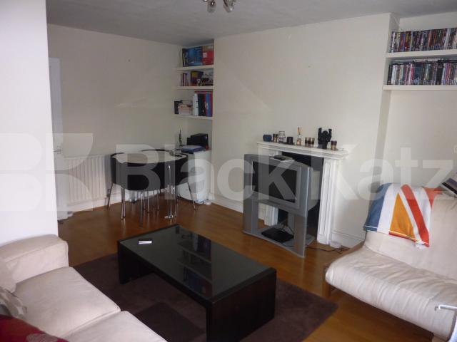 			VIEWINGS ESSENTIAL, 2 Bedroom, 1 bath, 1 reception Flat			 Sutherland Avenue, MAIDA VALE 